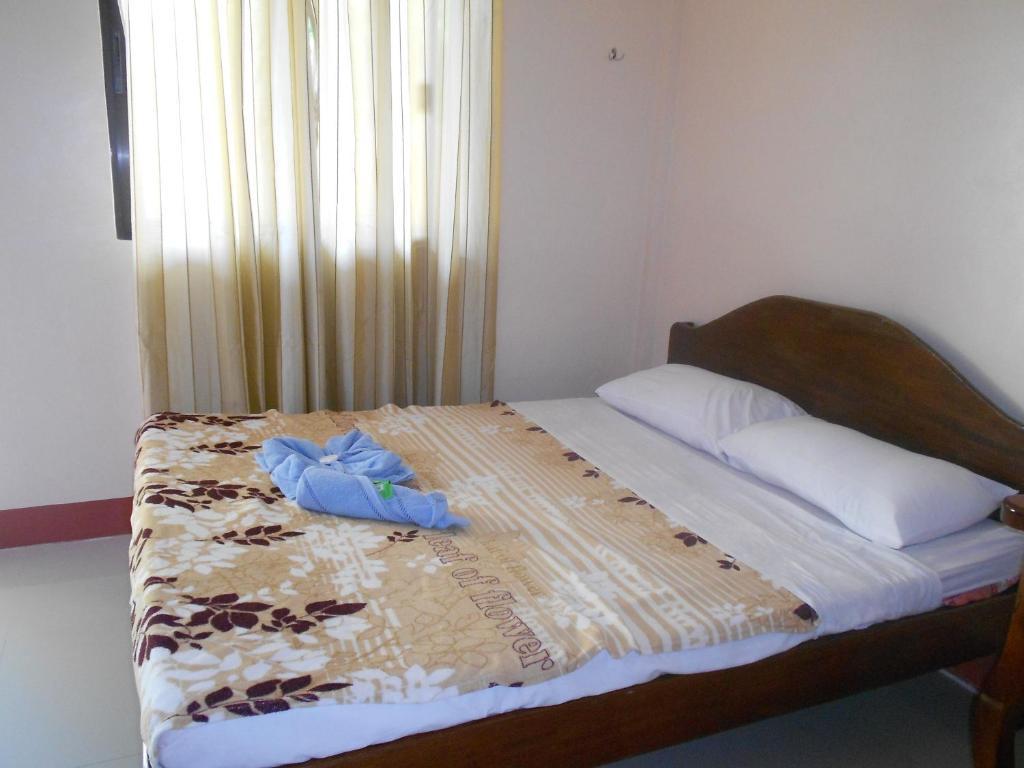 Tia Mers Guest House Puerto Princesa Room photo