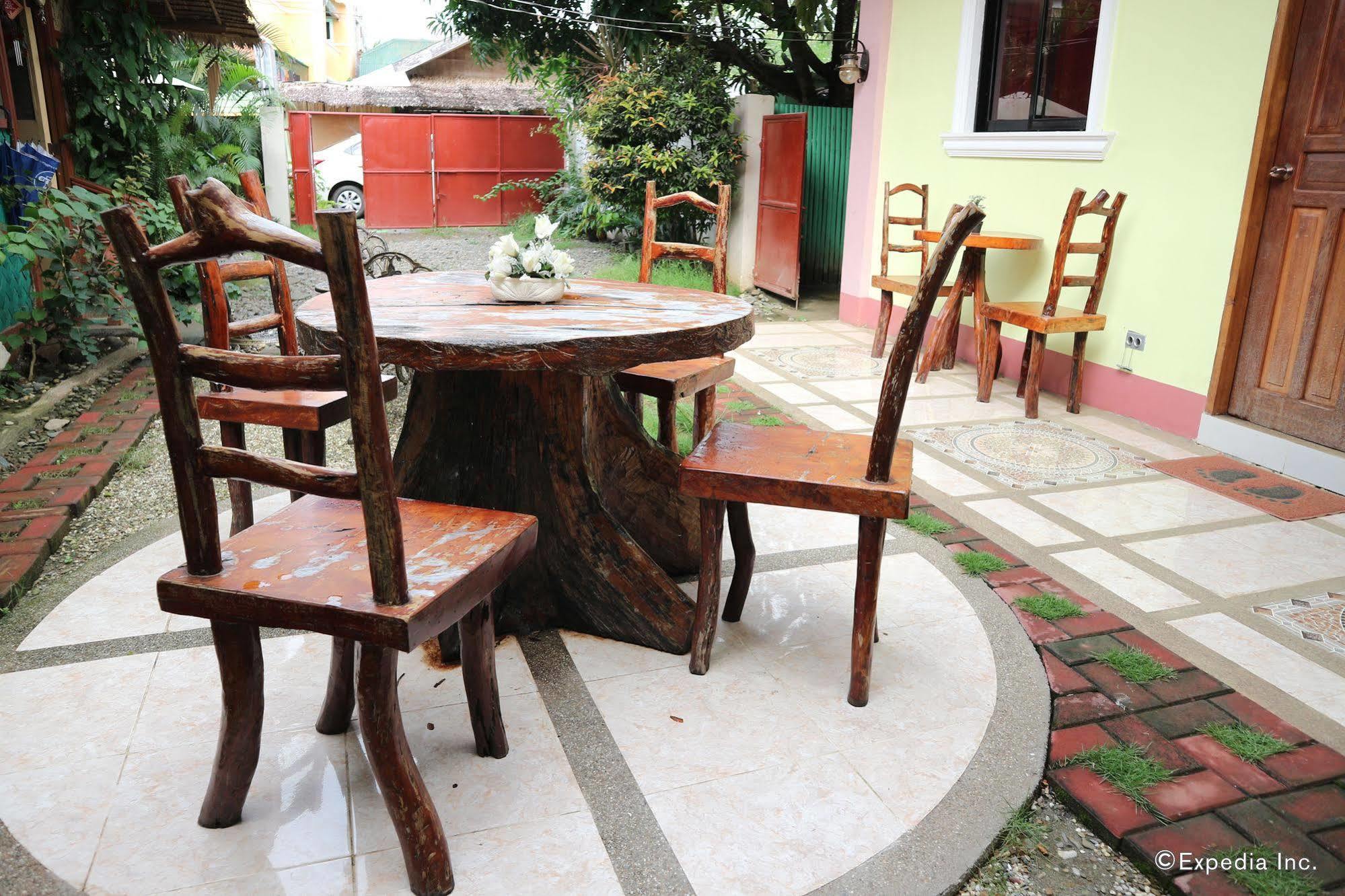 Tia Mers Guest House Puerto Princesa Exterior photo