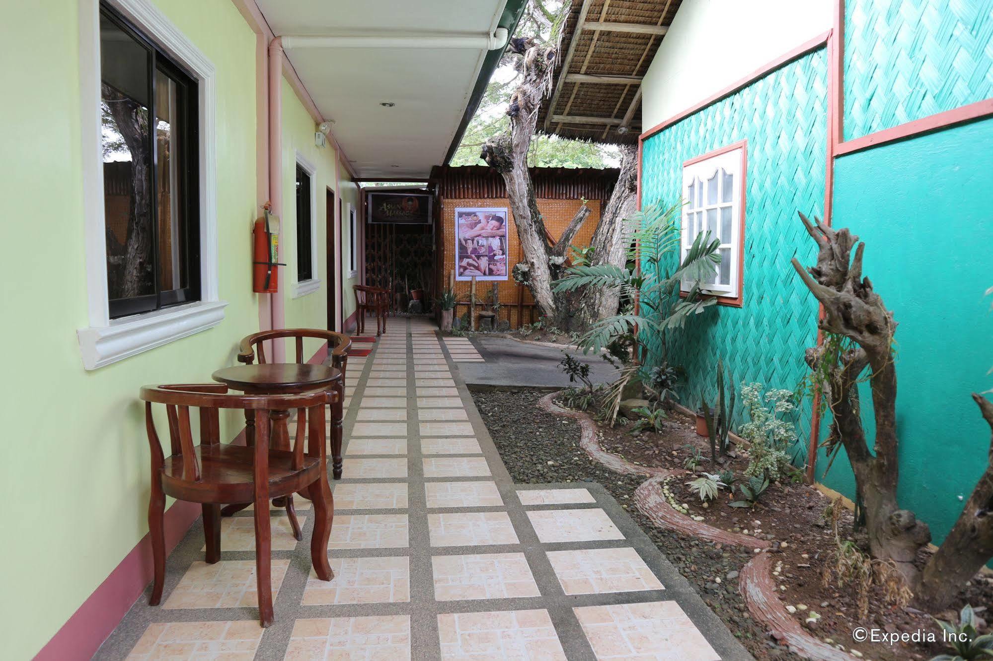 Tia Mers Guest House Puerto Princesa Exterior photo
